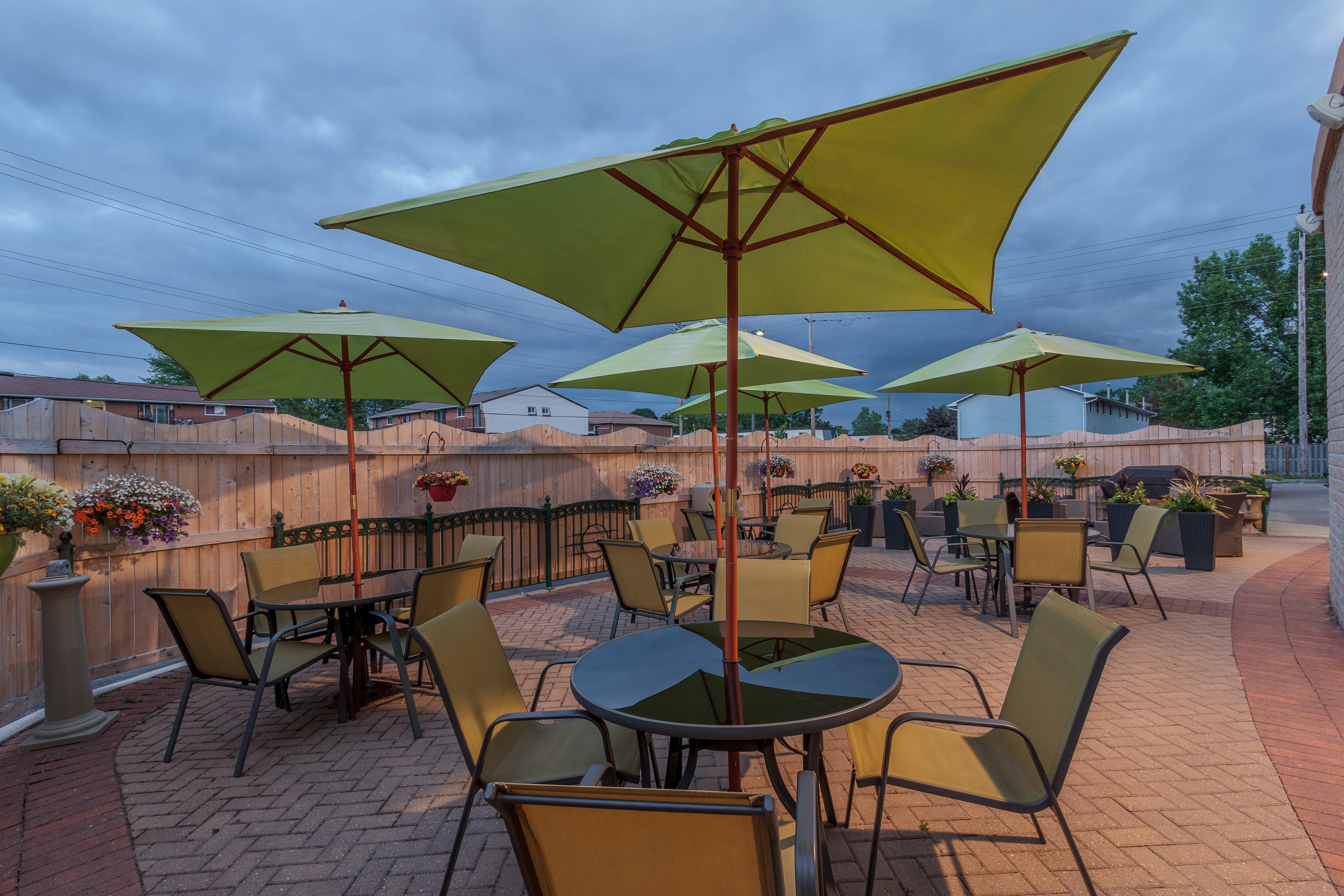 Holiday Inn Express & Suites - Belleville By Ihg Zewnętrze zdjęcie