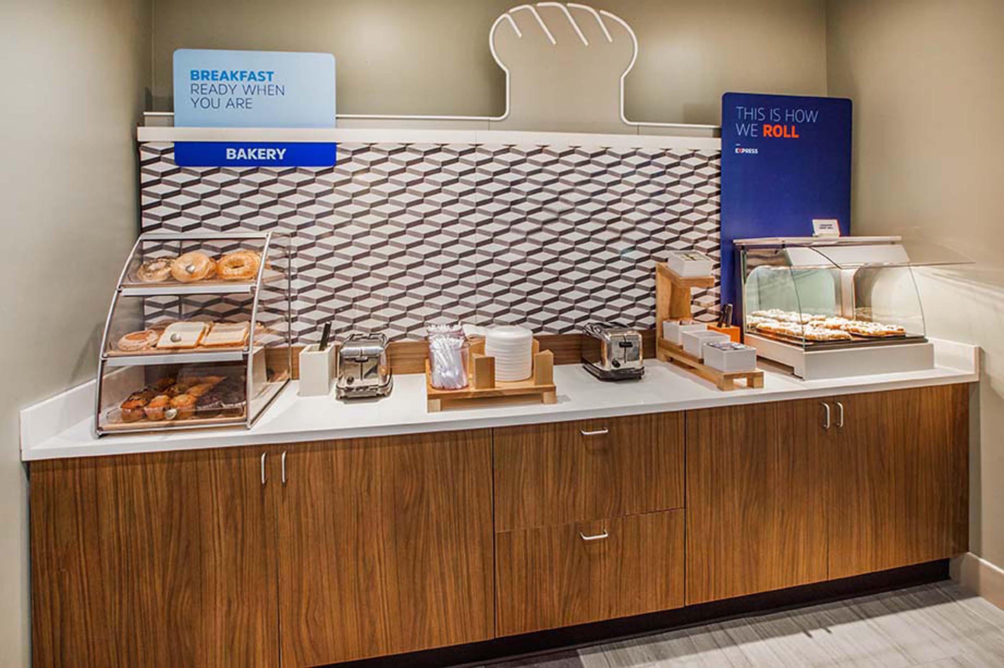 Holiday Inn Express & Suites - Belleville By Ihg Zewnętrze zdjęcie