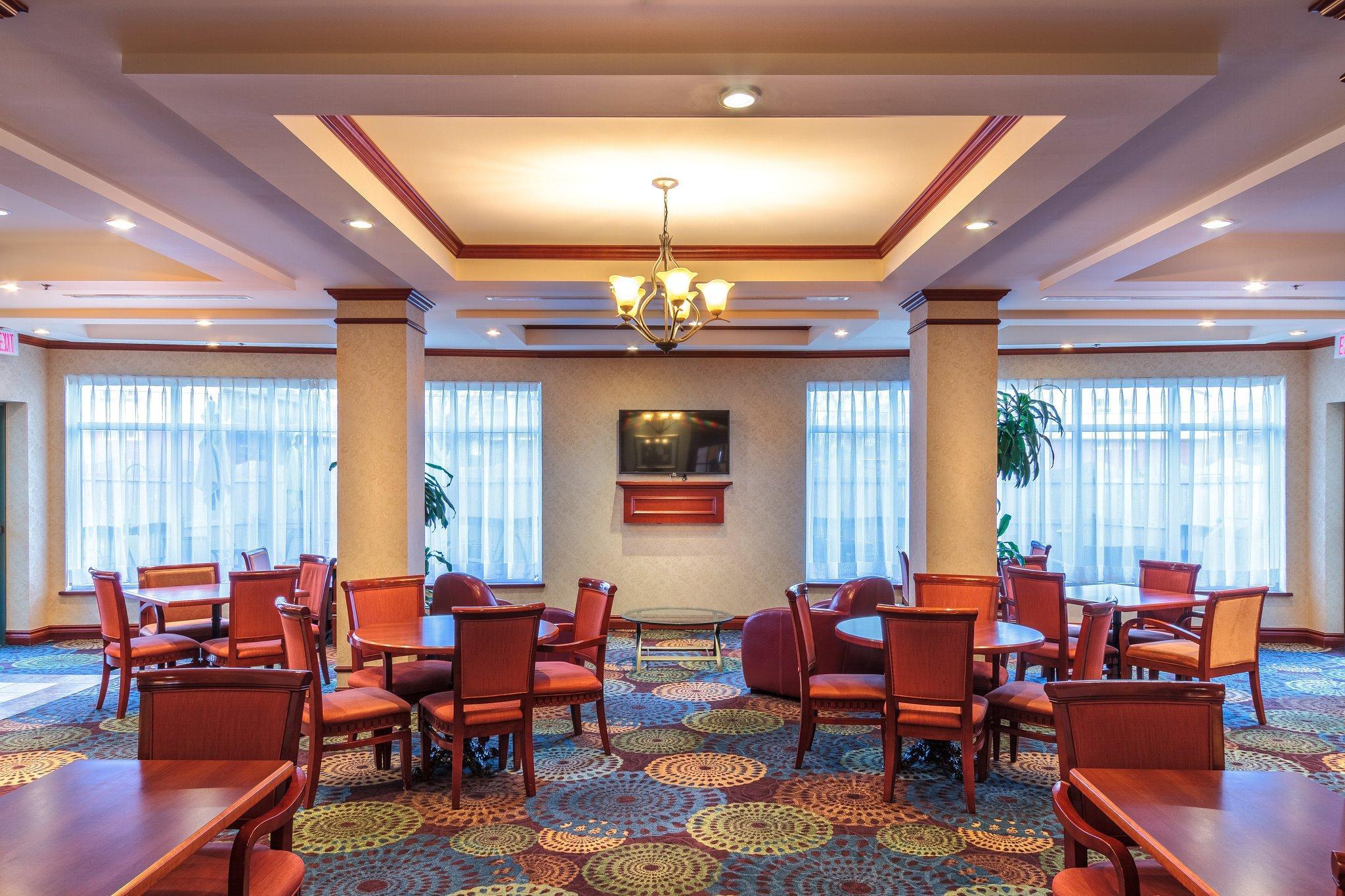Holiday Inn Express & Suites - Belleville By Ihg Zewnętrze zdjęcie