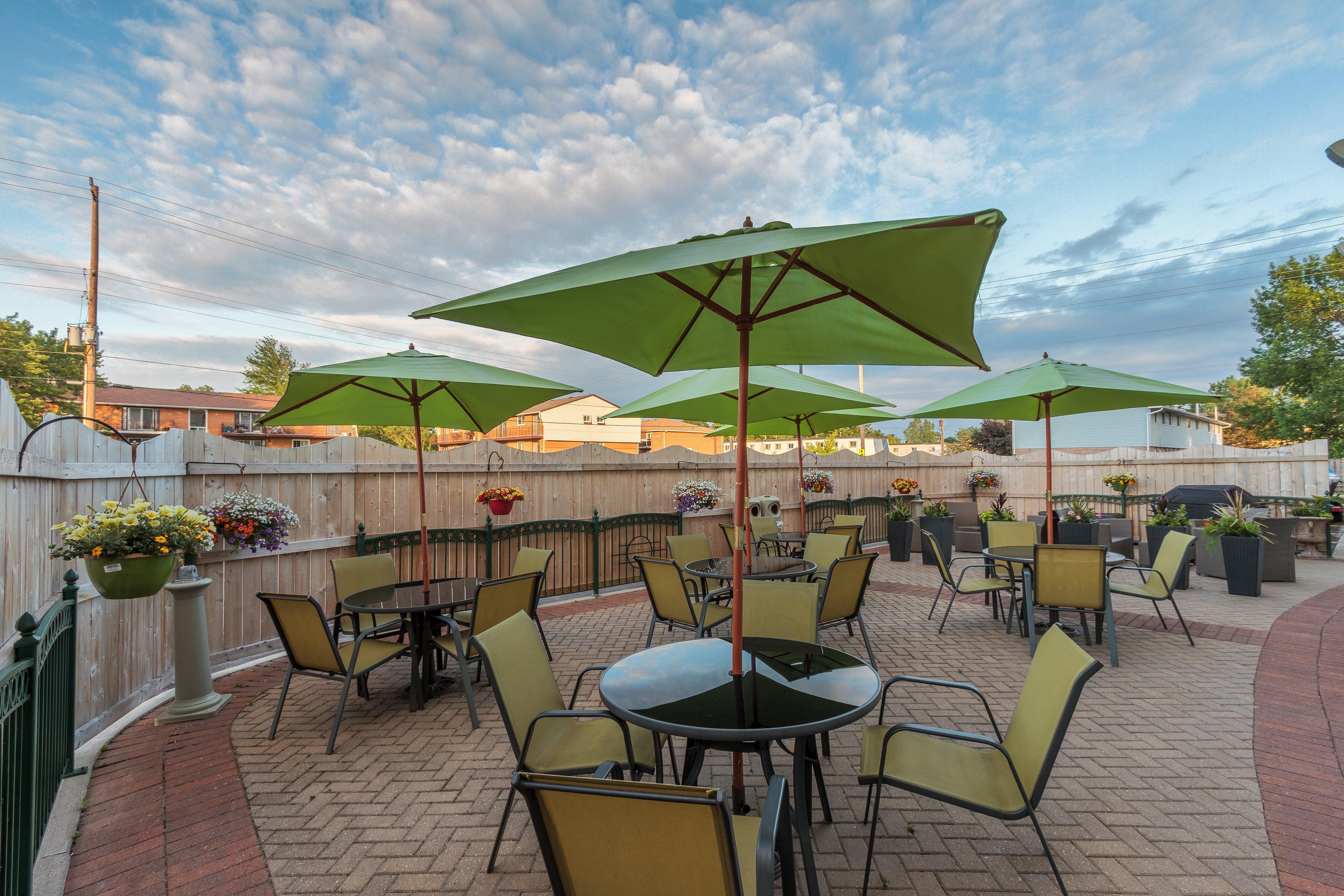 Holiday Inn Express & Suites - Belleville By Ihg Zewnętrze zdjęcie