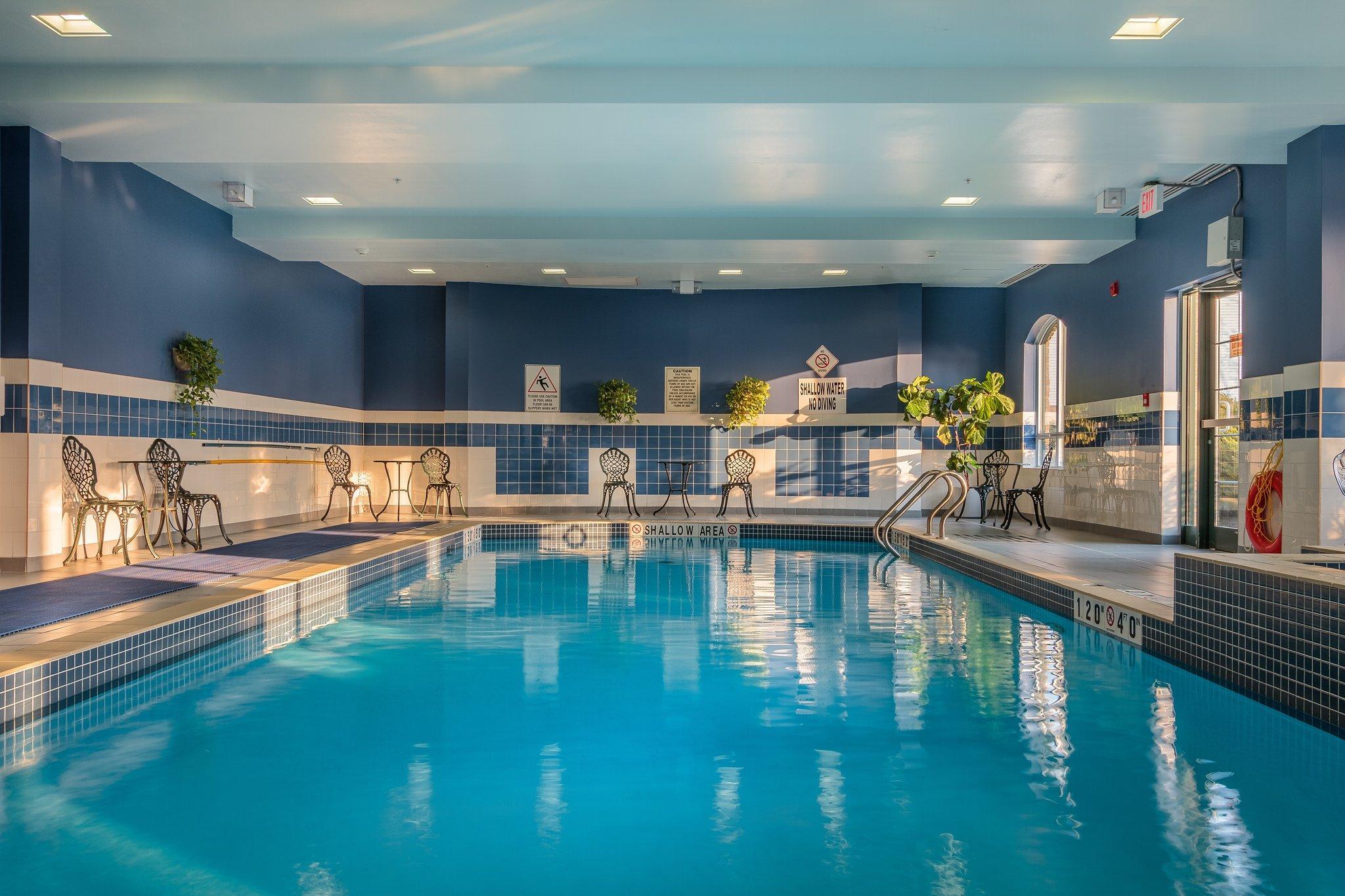 Holiday Inn Express & Suites - Belleville By Ihg Zewnętrze zdjęcie
