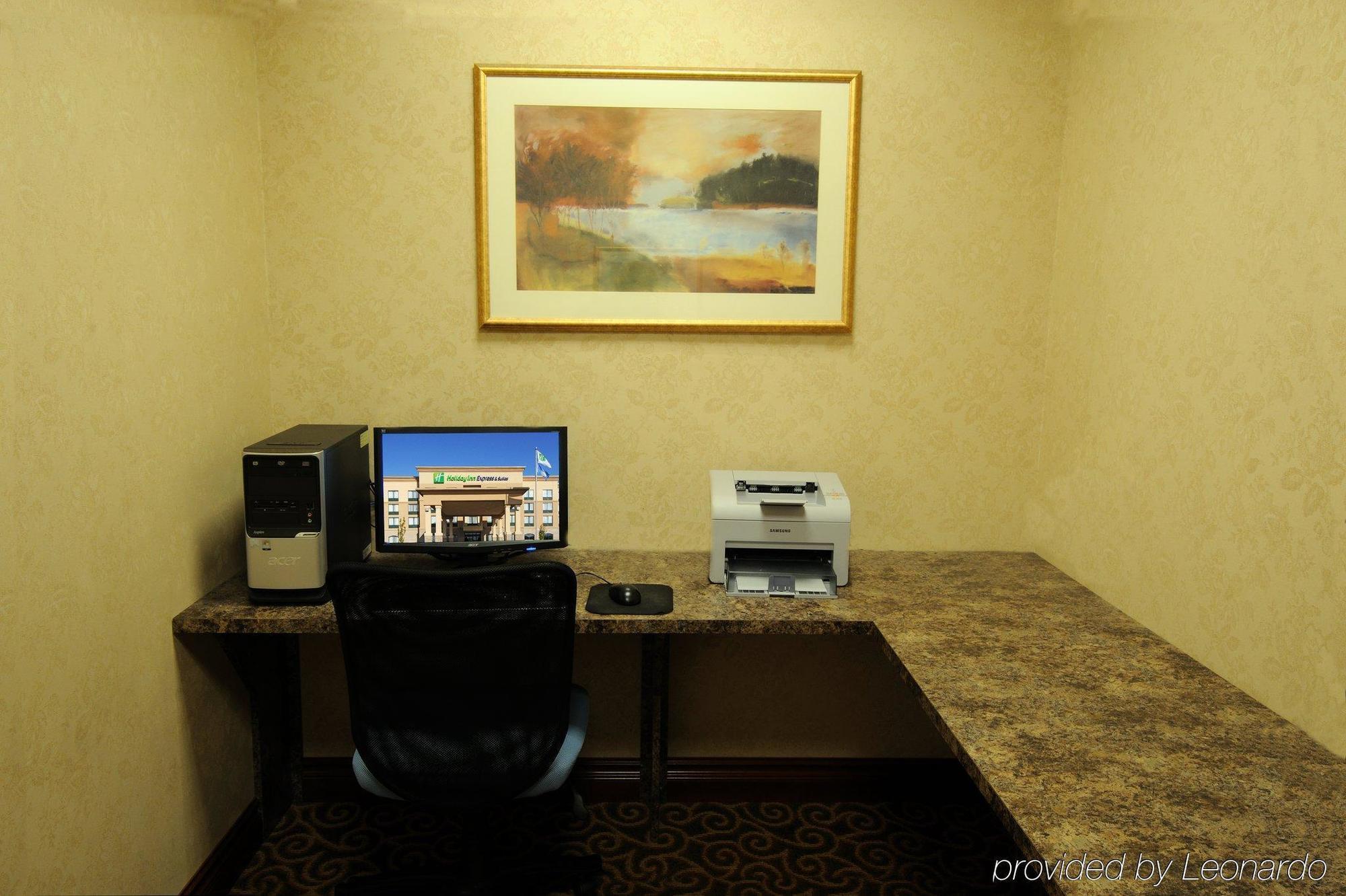 Holiday Inn Express & Suites - Belleville By Ihg Udogodnienia zdjęcie