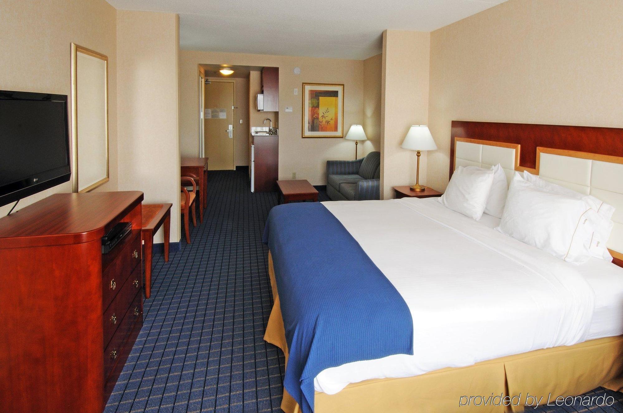 Holiday Inn Express & Suites - Belleville By Ihg Pokój zdjęcie